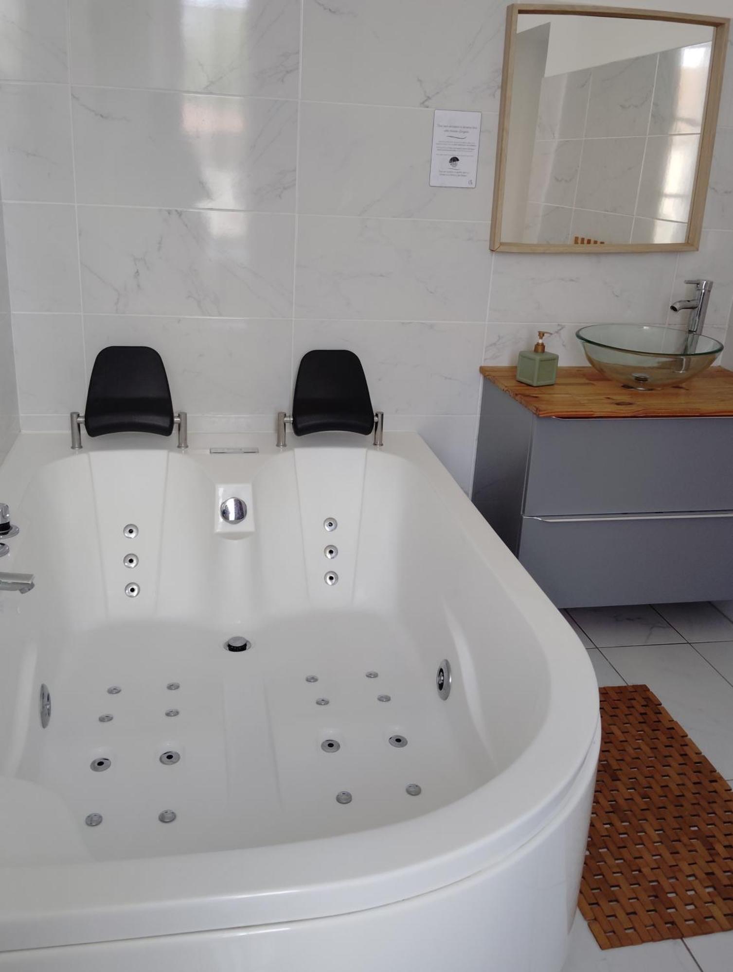 Domaine De La Ferme De Jean Grogne Hotel Fontenay-Tresigny Bilik gambar